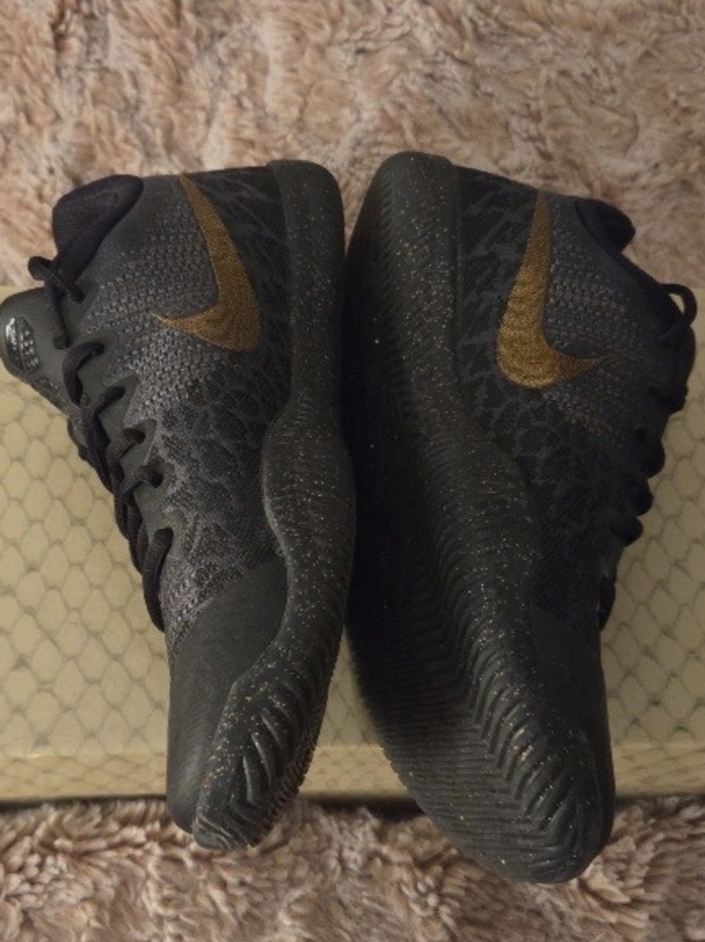 Nike - Picture 3 of 8